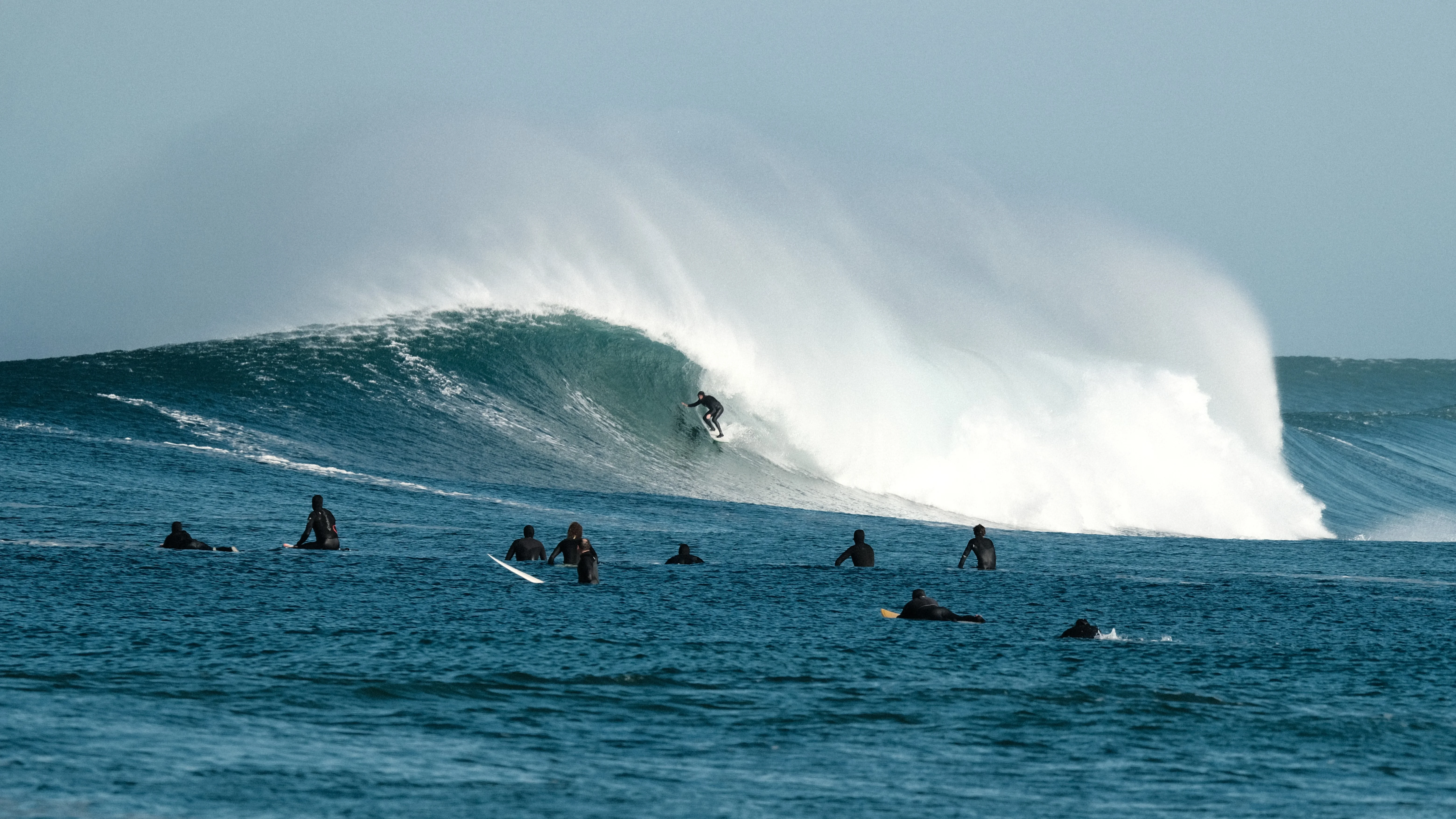 Powerful wave at La Nord, Hossegor